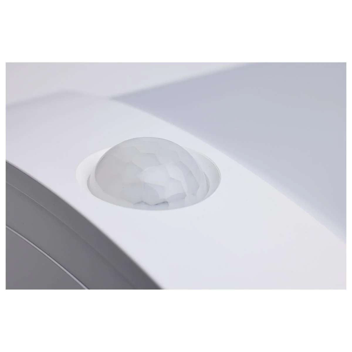 Nuvo 39w LED 4FT Wrap with PIR Motion Sensor CCT Selectable White Finish - Image 4