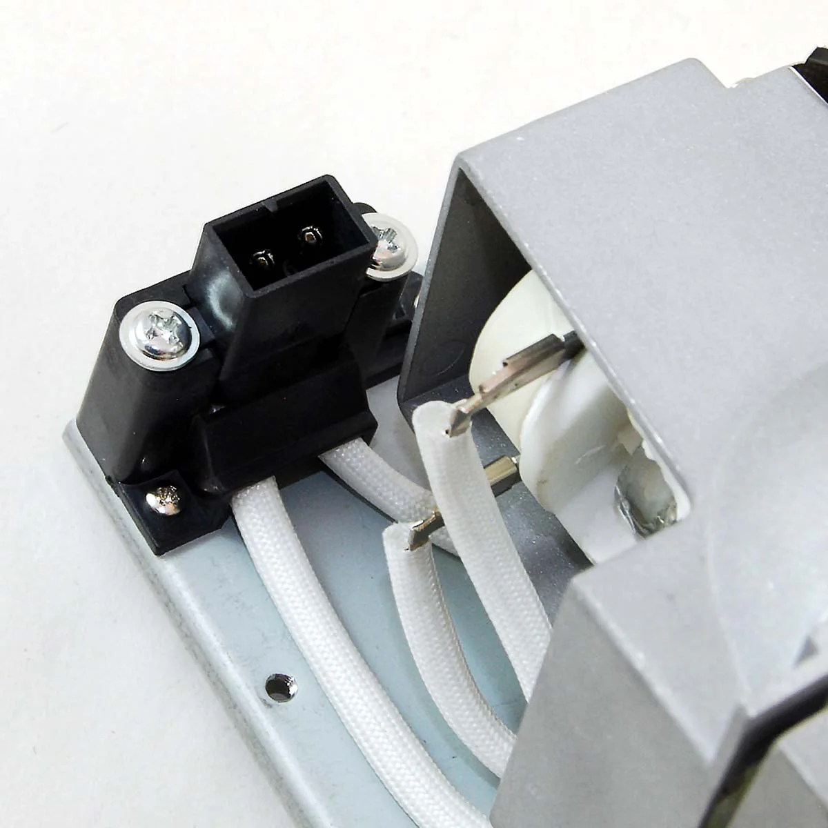 Optoma BL-FP280J - Projector Lamp Assembly Replacement - Image 2