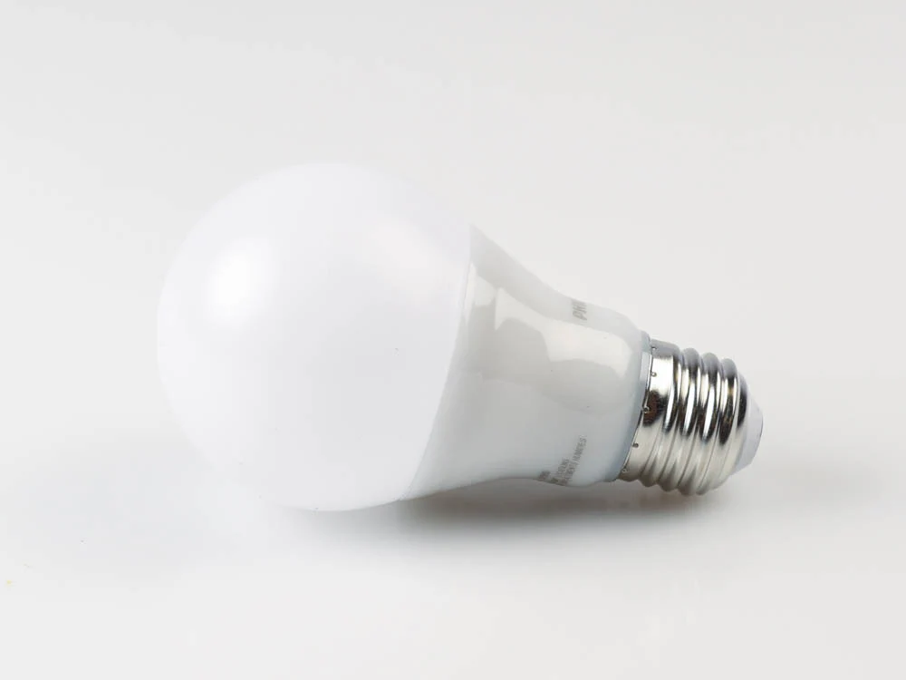Philips 479865 - 9.5W A19 LED 3000K 800 Lumens Dimmable Bulb - Image 3