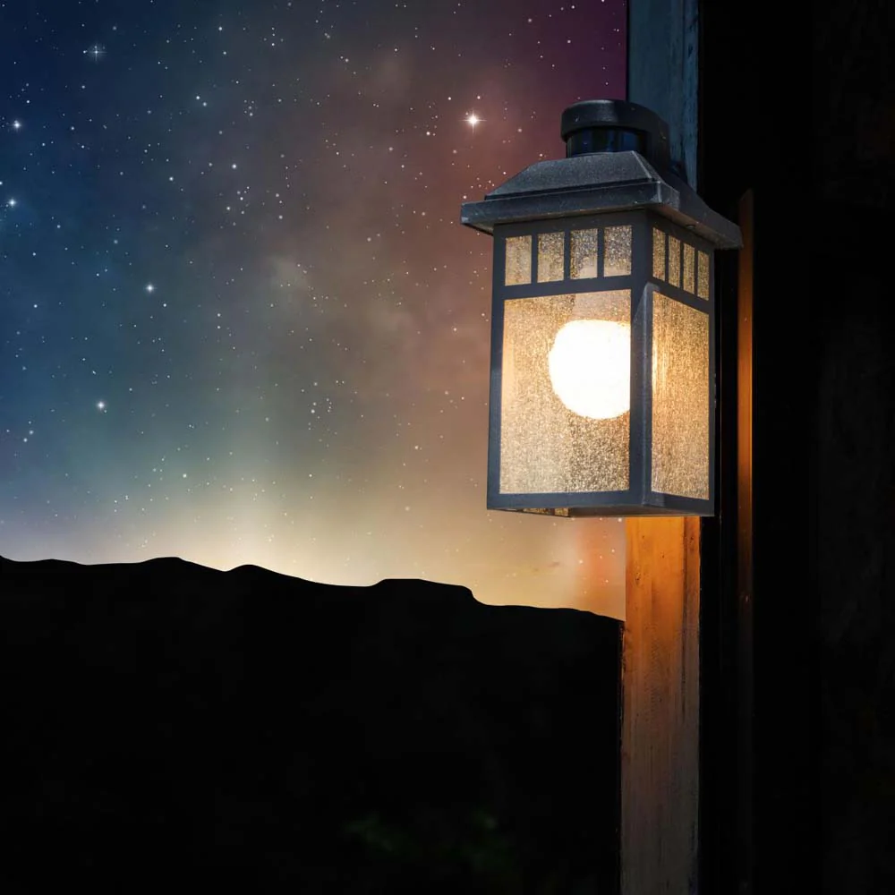 Satco 8w A19 LED Dusk to Dawn With PhotoCell 5000K Medium base 120v - 60w-equiv - Image 7