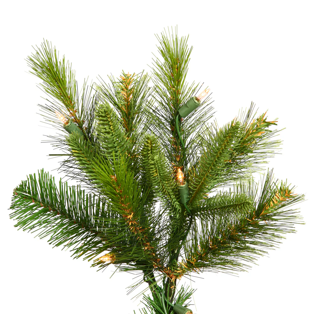 Vickerman 36in. Green 210 Tips Wreath - Image 2